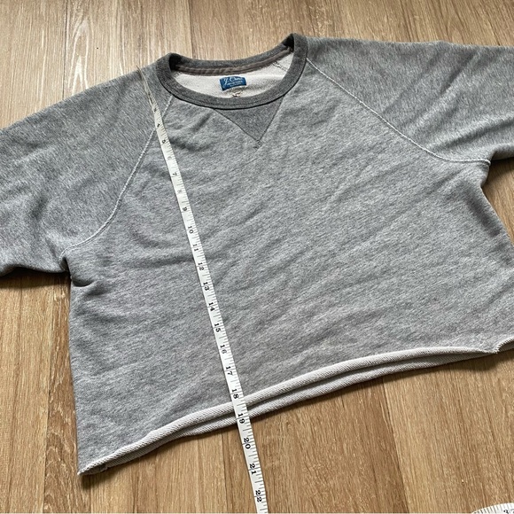 J. Crew Men's Vintage Fleece Grey Crew Neck Raw Hem Pullover Sweatshirt - Picture 5 of 9